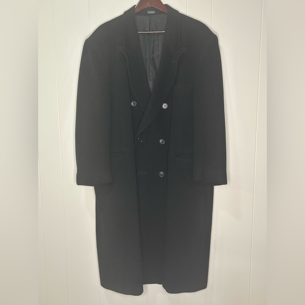 Just in time for Christmas, Men’s XL Black Gianfranco Ruffini Wool trench coat